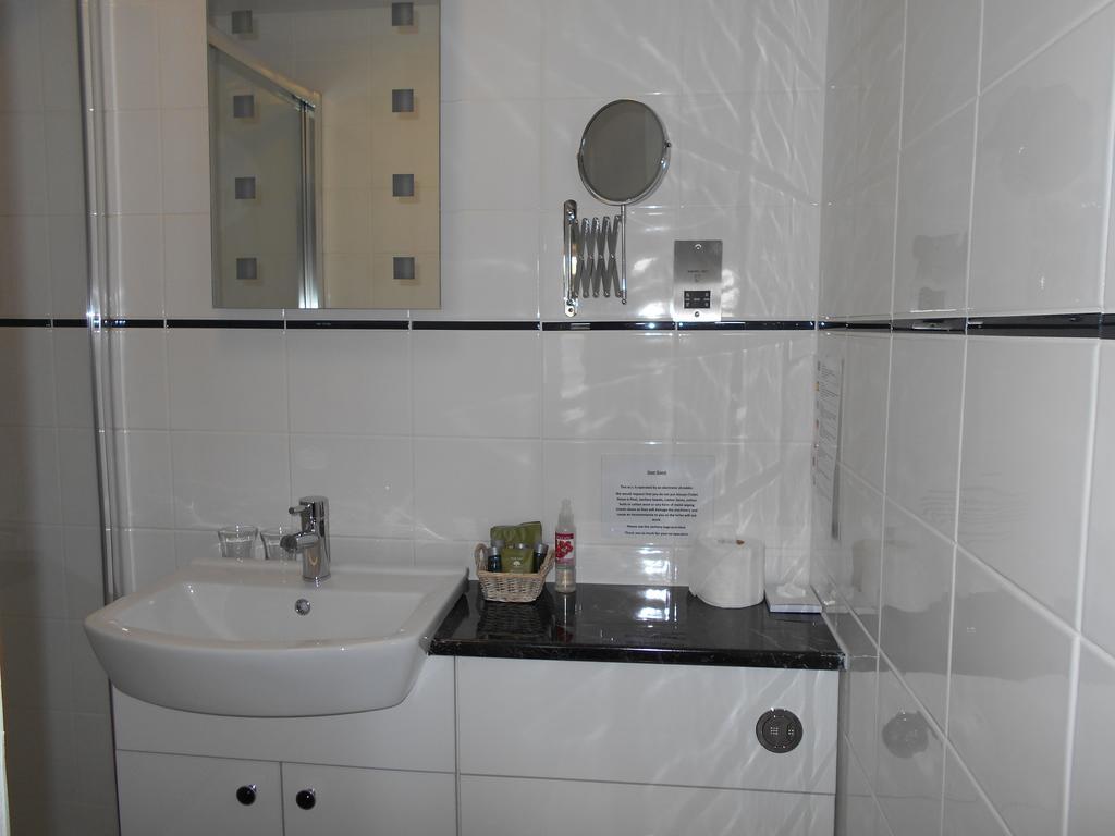 Guest house Cranborne Guest Exclusively For Adults Torquay