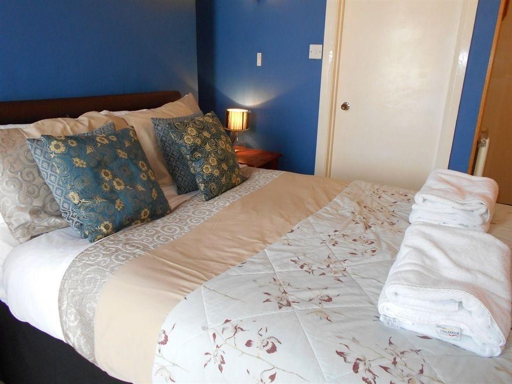 Cranborne Guest Exclusively For Adults 4*