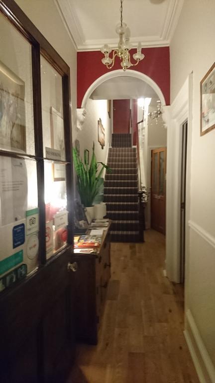 Guest house Lawnswood 4*