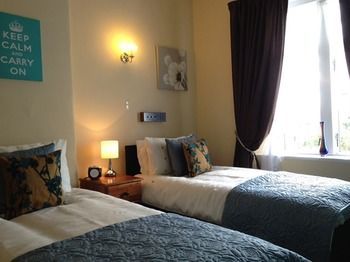 Cranborne Guest Exclusively For Adults Guest house Torquay
