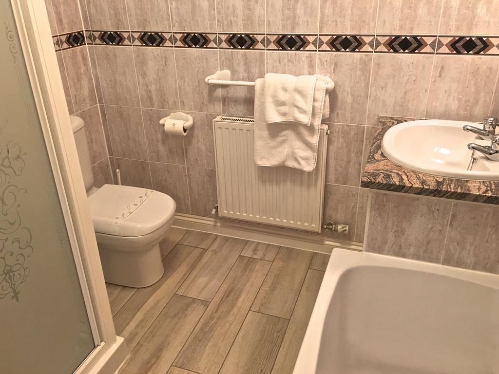 Haldon Priors 5*