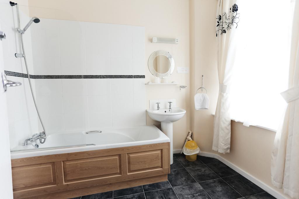 Nethway Hotel 2*