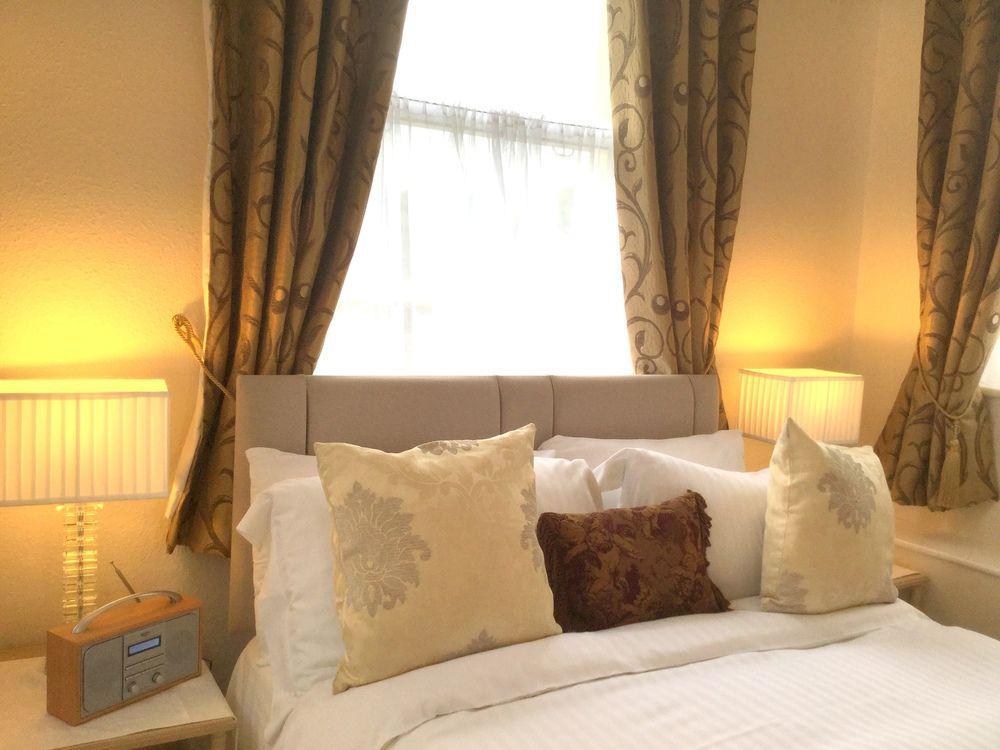 Muntham & Town House Hotel 3*