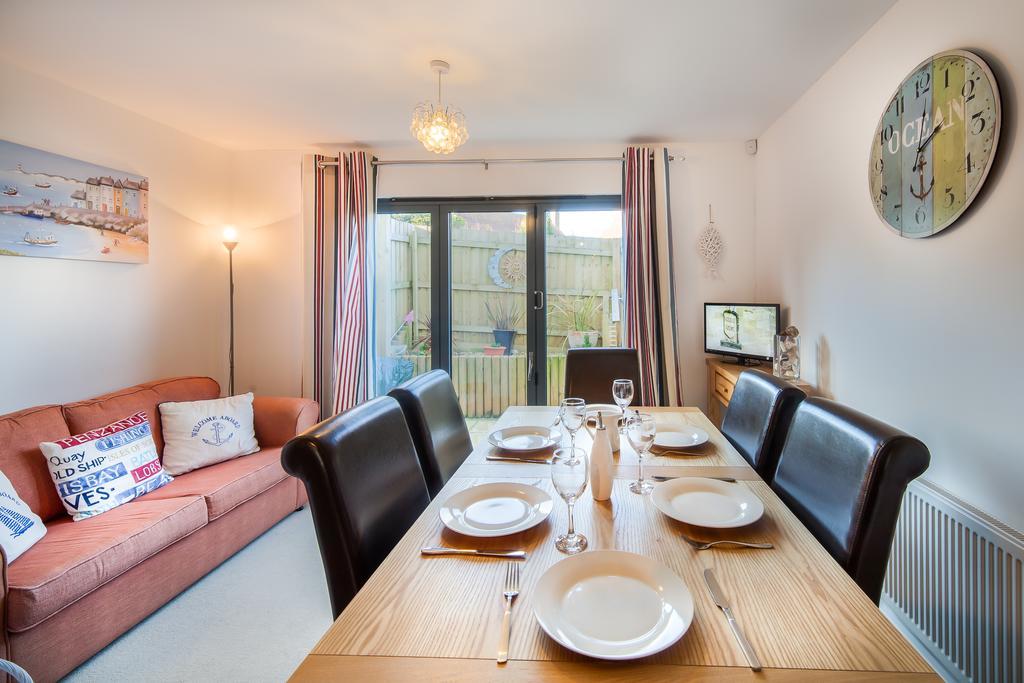 Beaches - South Sands House *