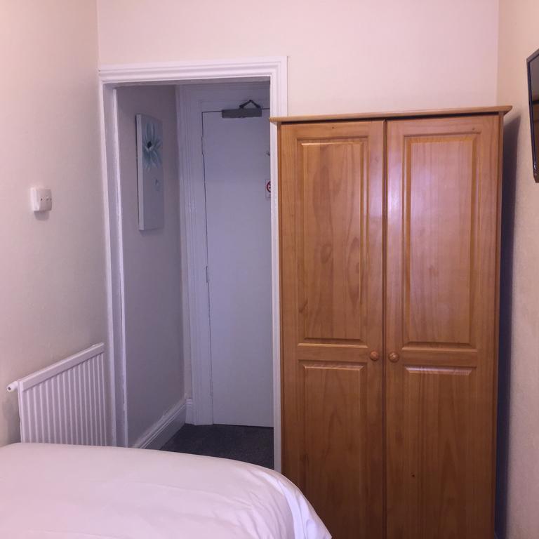 Crowndale - Exclusively For Adults 4*
