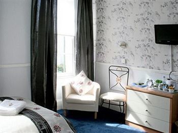 Lawnswood 4*