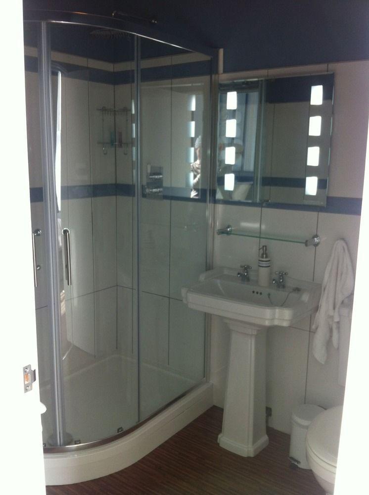 Bed & Breakfast The Redholme 3*