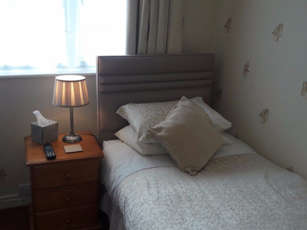 Barclay Court 4*