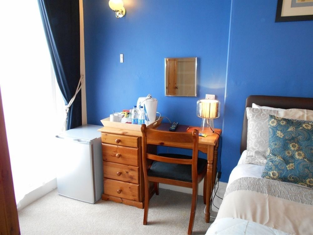 Cranborne Guest Exclusively For Adults 4*