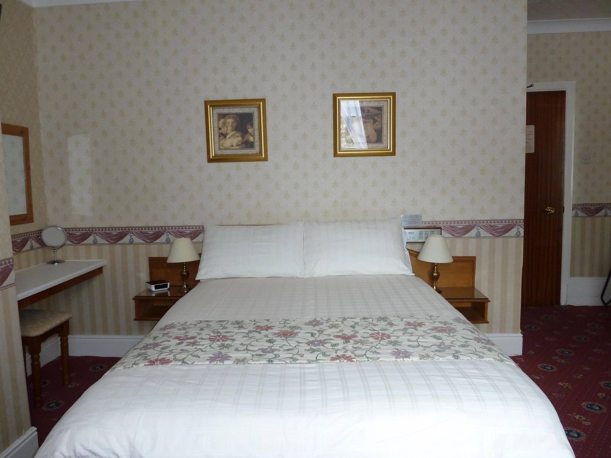 Guest house Glenorleigh 4*
