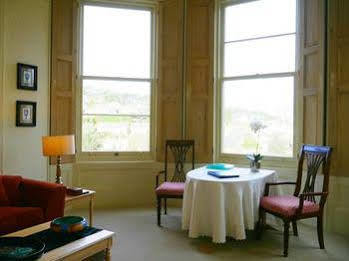 Muntham & Town House Hotel 3*