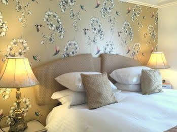 Muntham & Town House Hotel