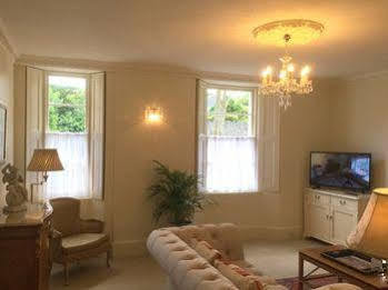 Muntham & Town House 3* Torquay