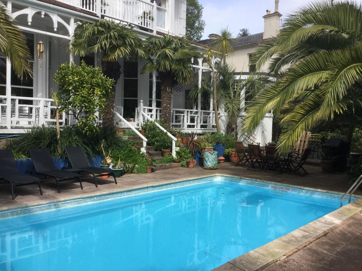 Cary Court -