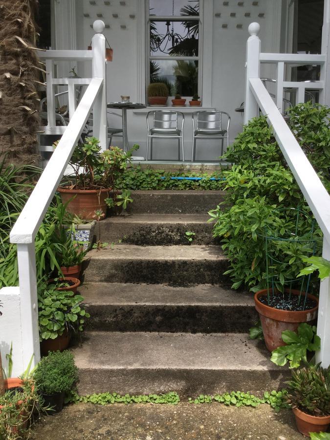 Cary Court - Torquay