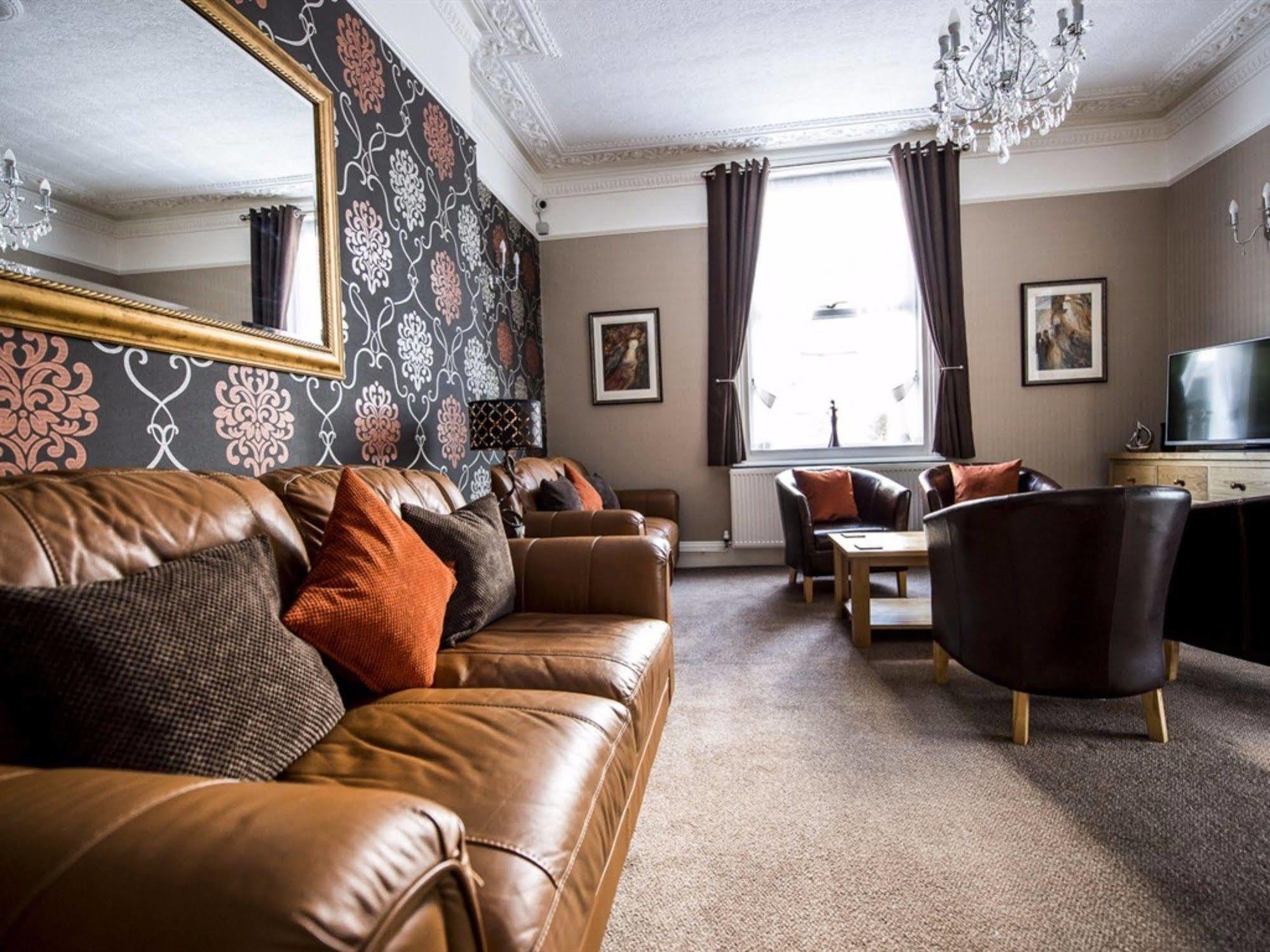 Elmdene 5*