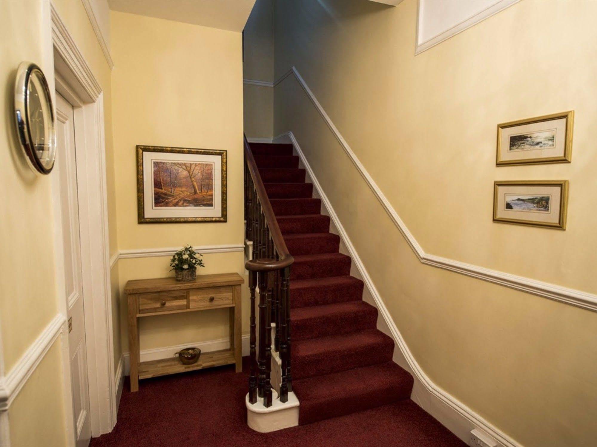 Elmdene 5*
