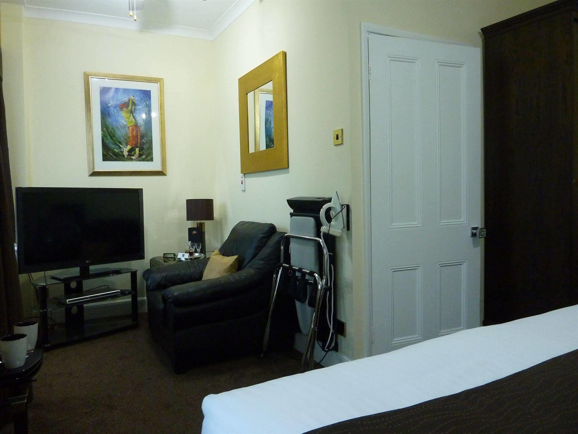 Hotel Meadfoot Bay 4*