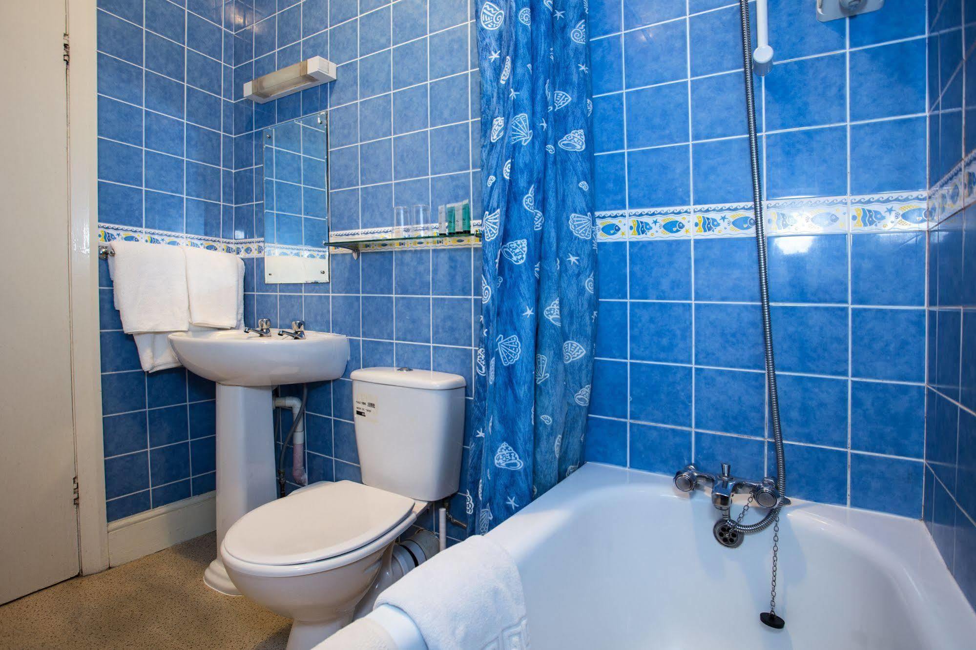 Metropole Hotel 2*
