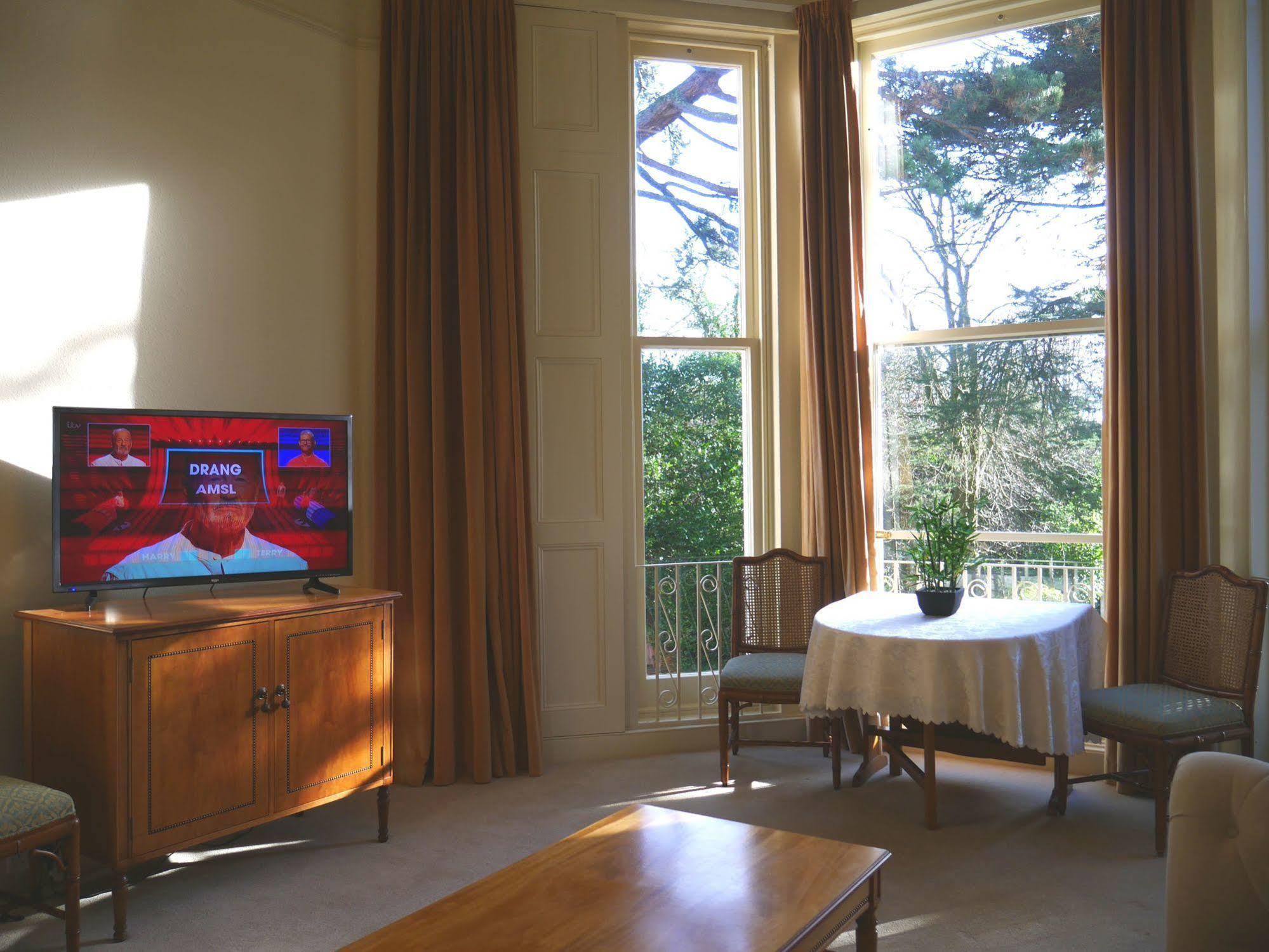 Muntham & Town House Hotel