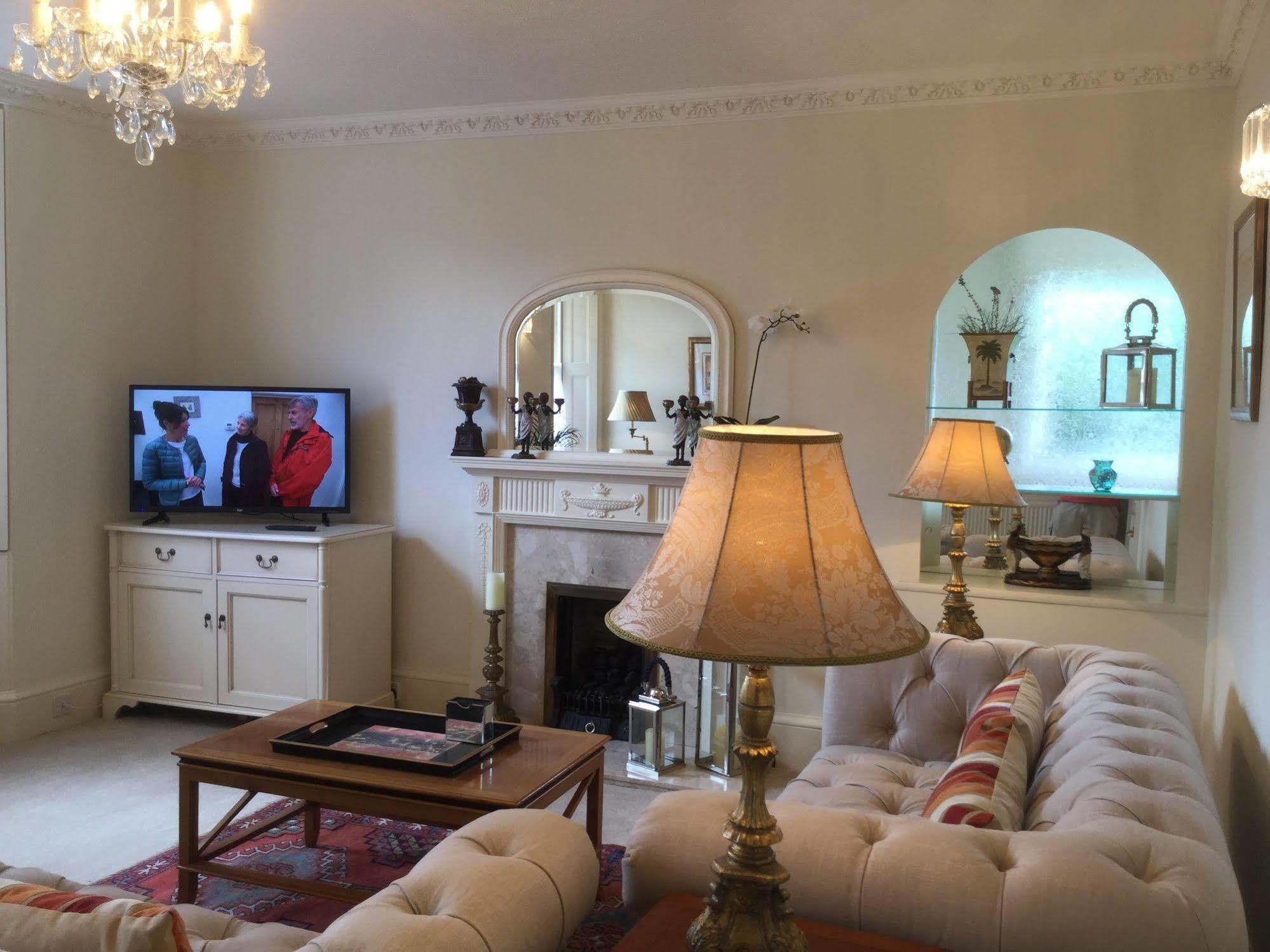 Muntham & Town House Hotel 3*