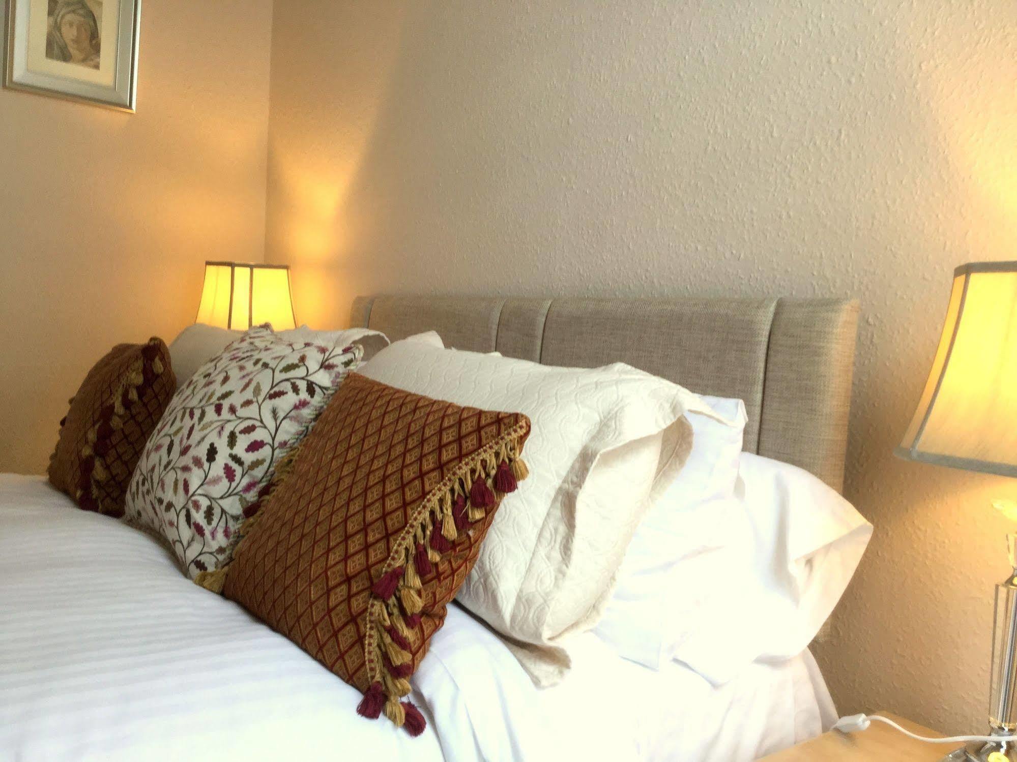 Muntham & Town House Hotel 3*