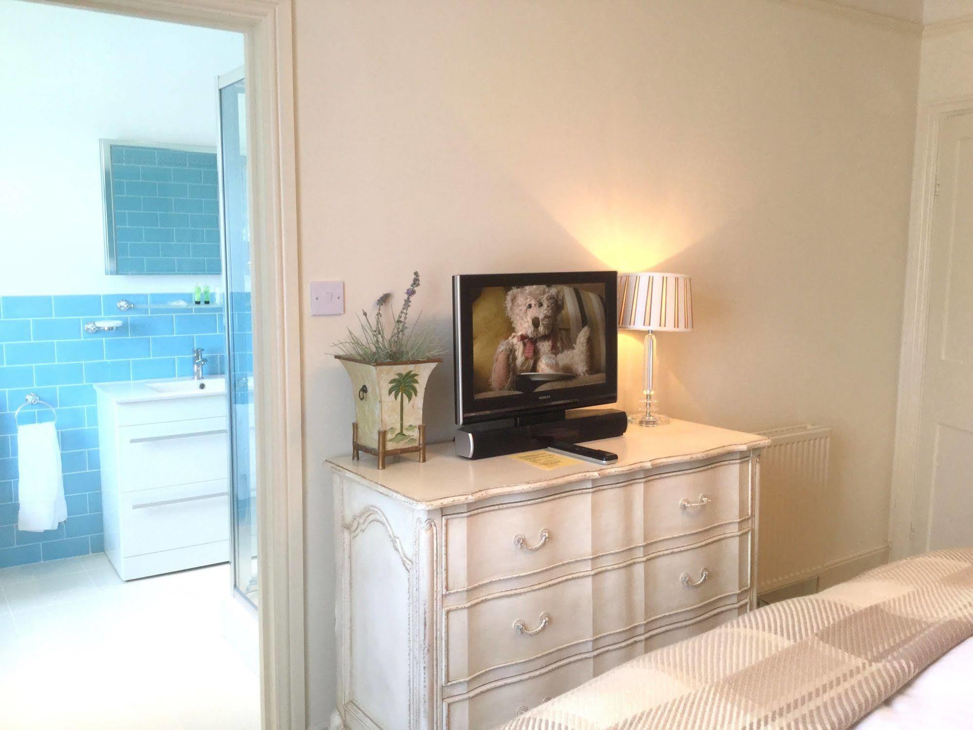 Muntham & Town House 3* Torquay