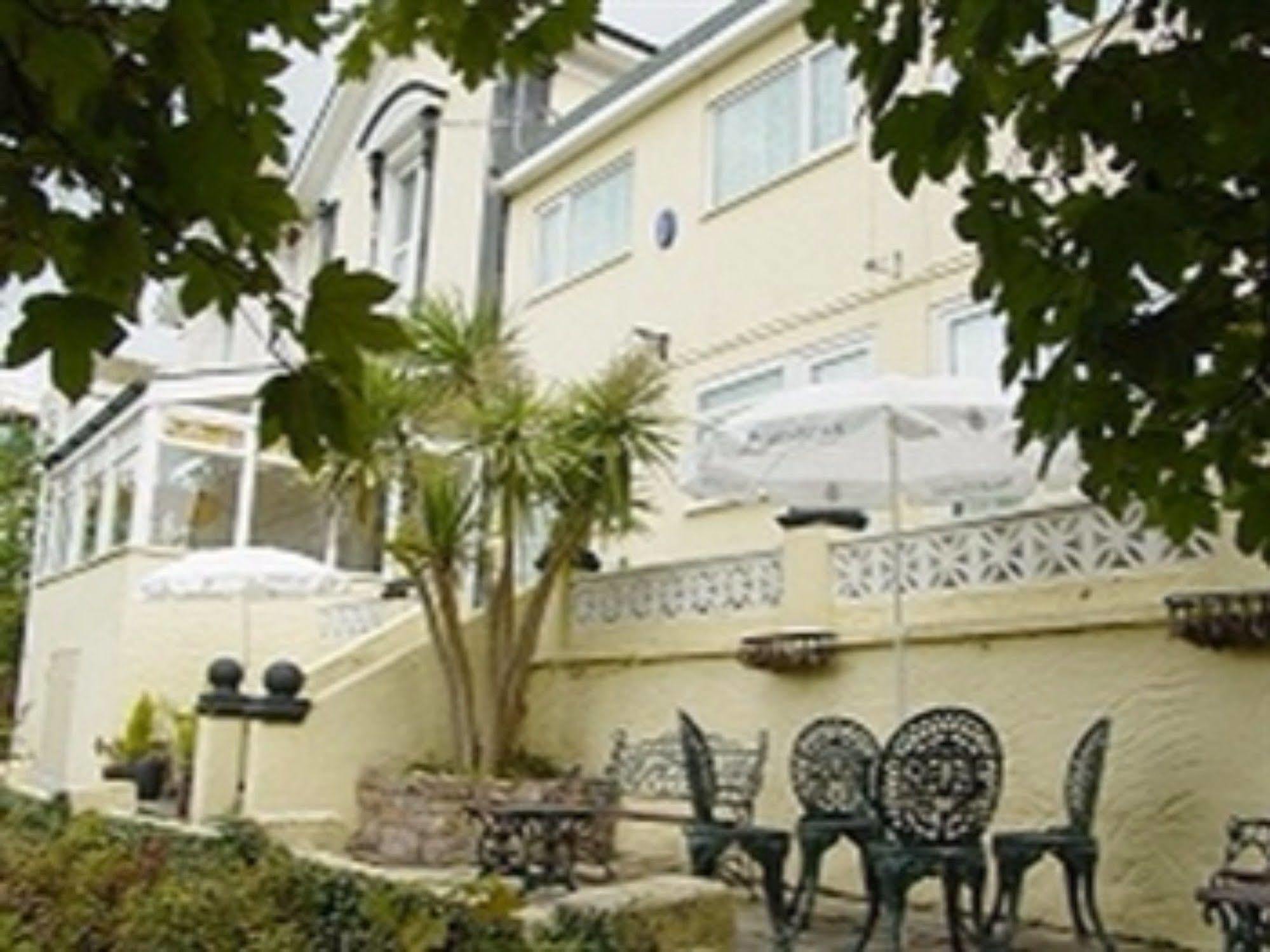 Barclay Court Guest house