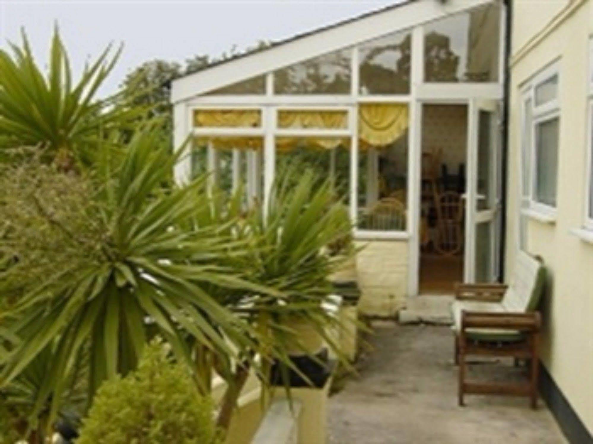 Guest house Barclay Court 4*