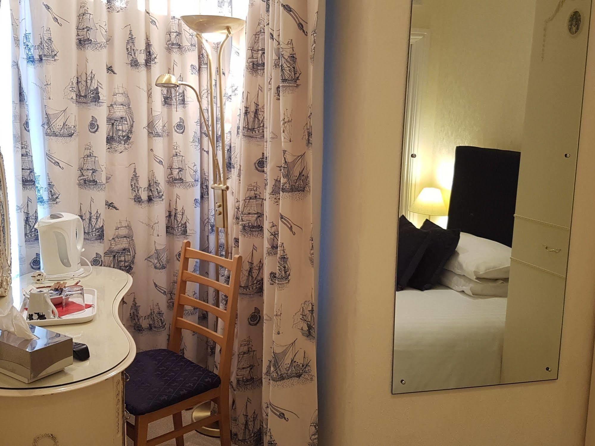 Guest house Sandway House 4*