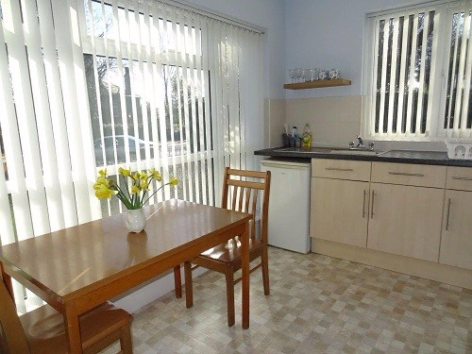Abbey View Flats *