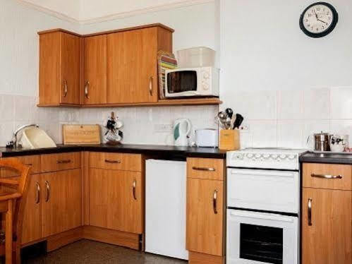 Abbey View Flats Apartment *