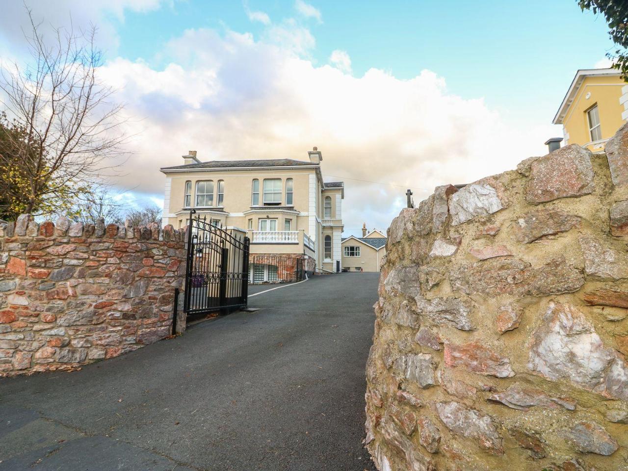 1 Newcourt * Torquay