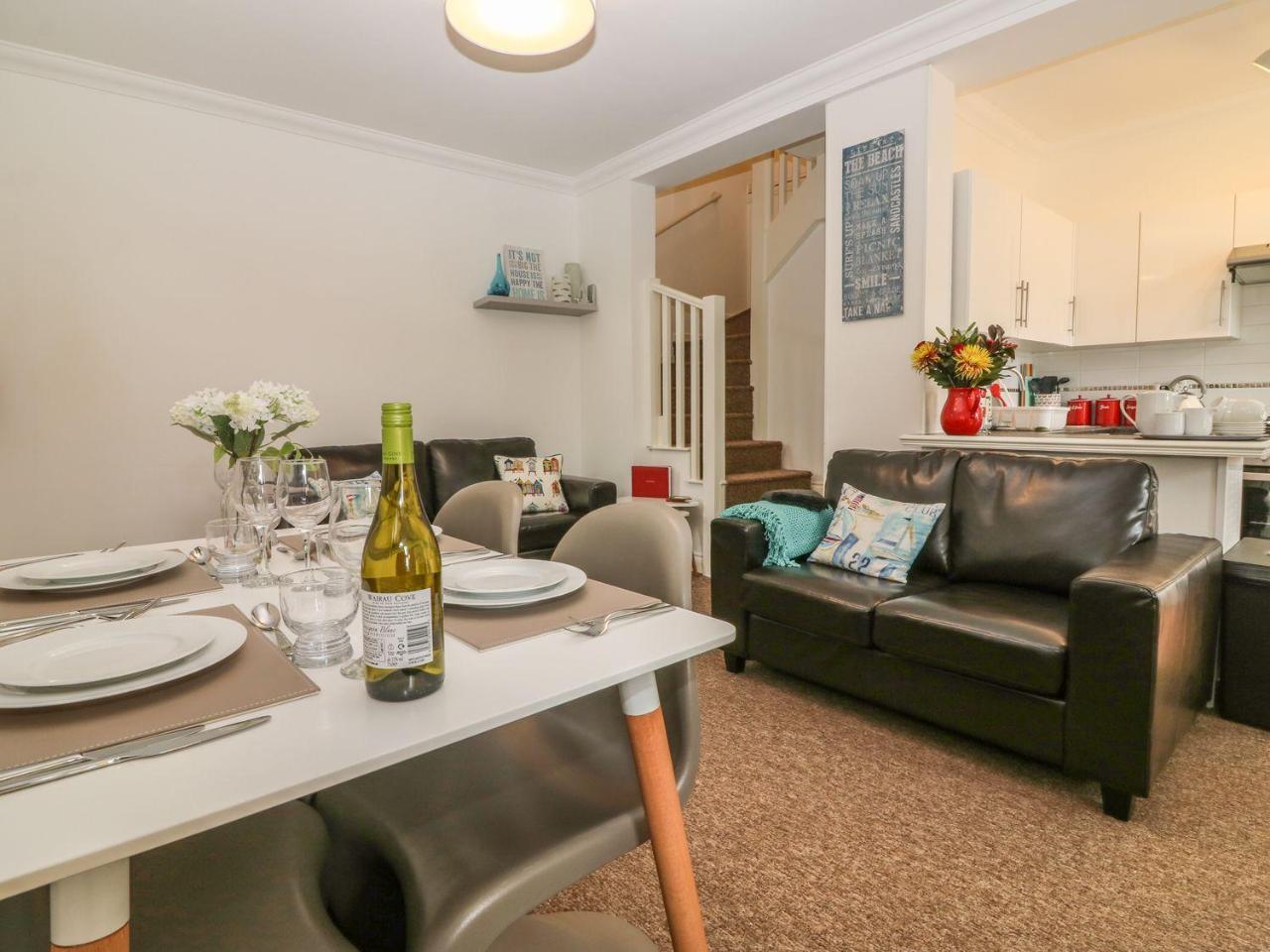 1 Newcourt Torquay