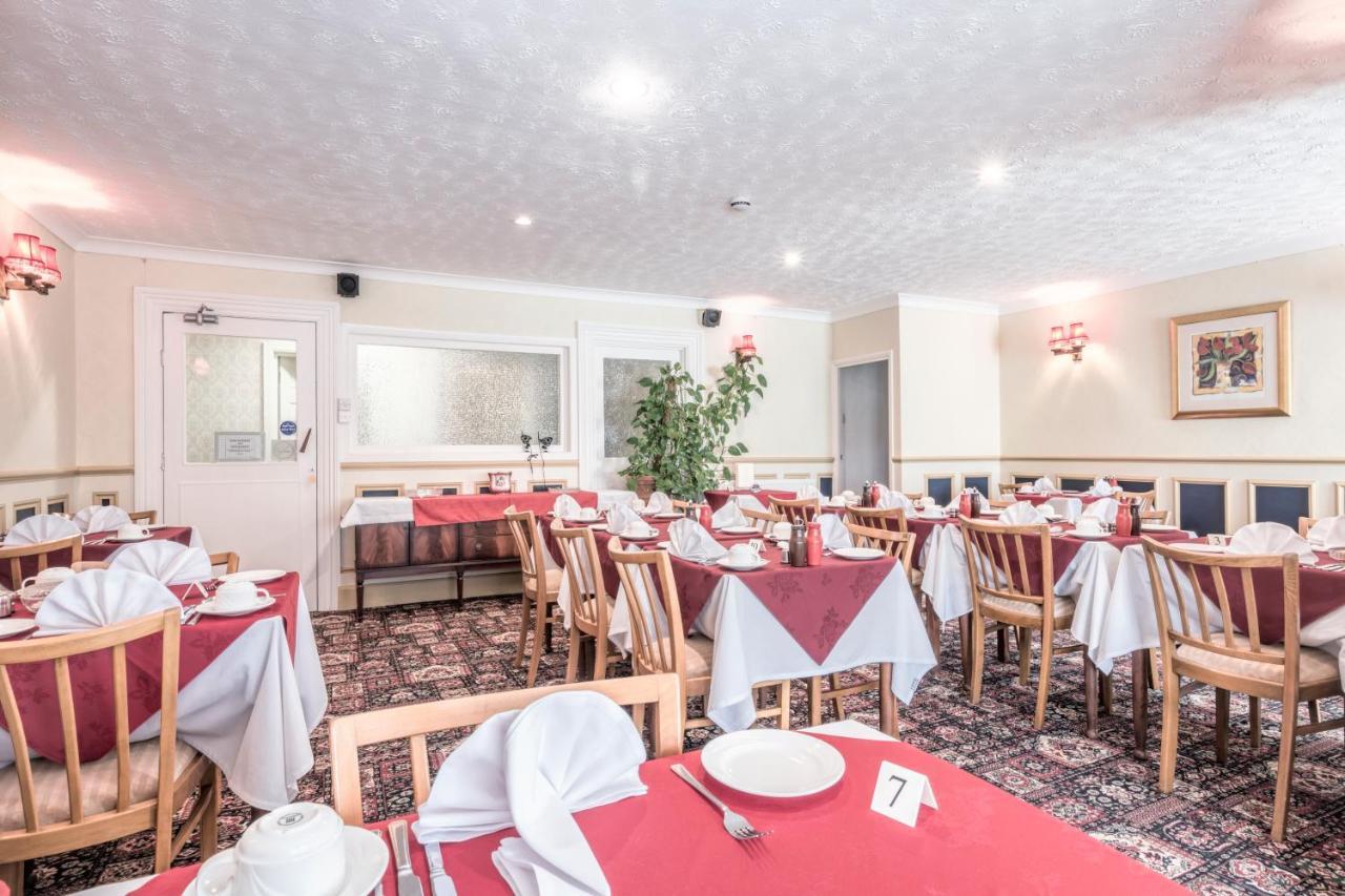 Lindum Guest house 4*