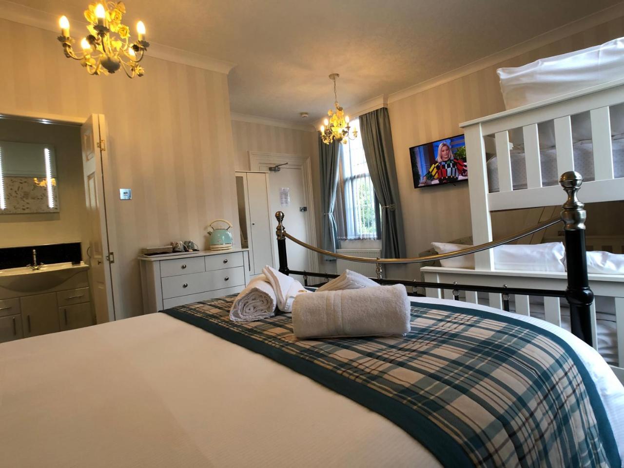 Glenorleigh 4* Torquay
