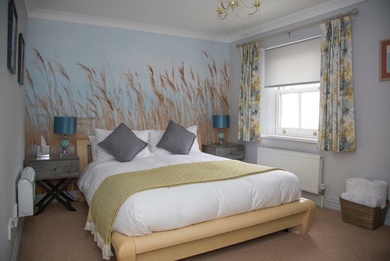 Carlton Court 5*