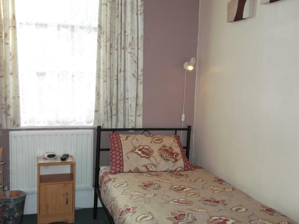 Ashfield Guest house 4*