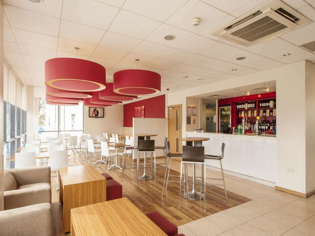 Travelodge Hotel 3*