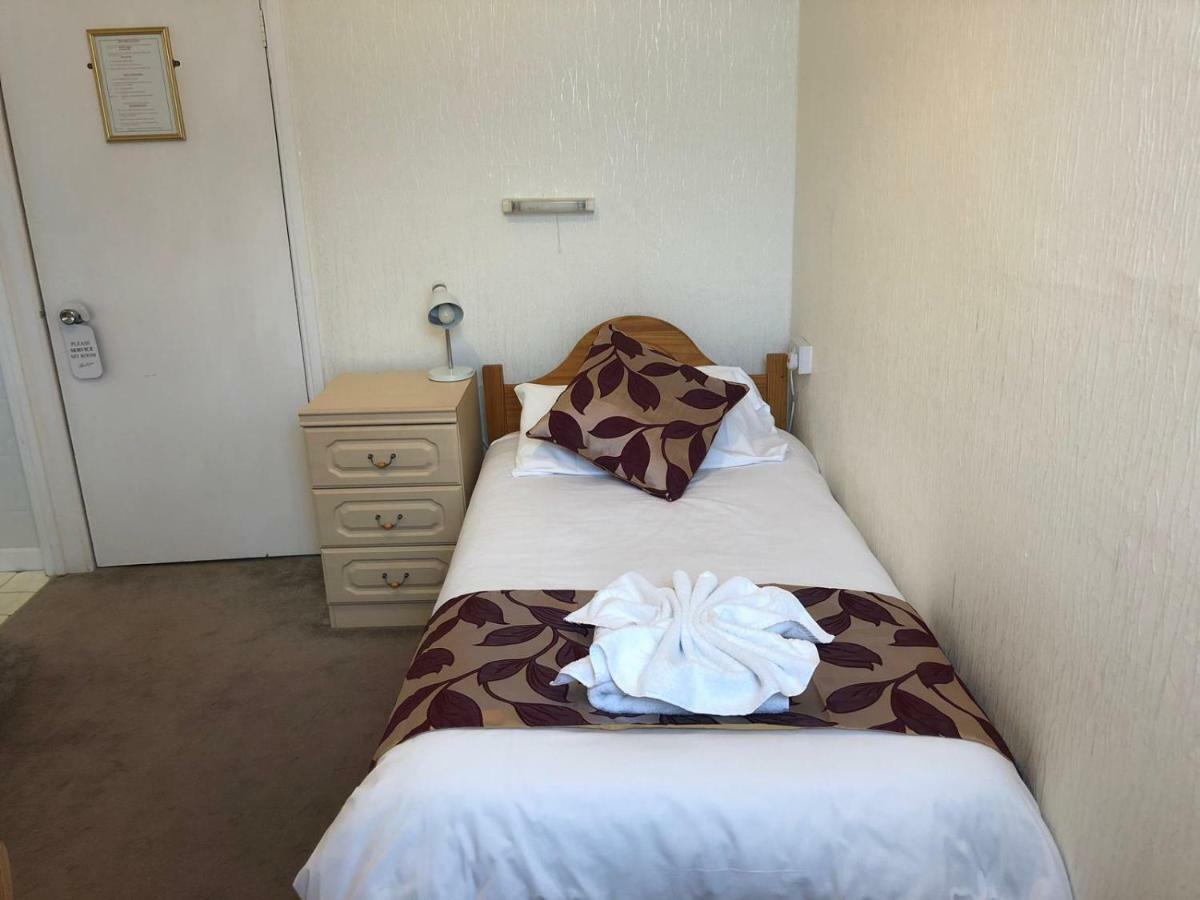 Everglades Guest house *