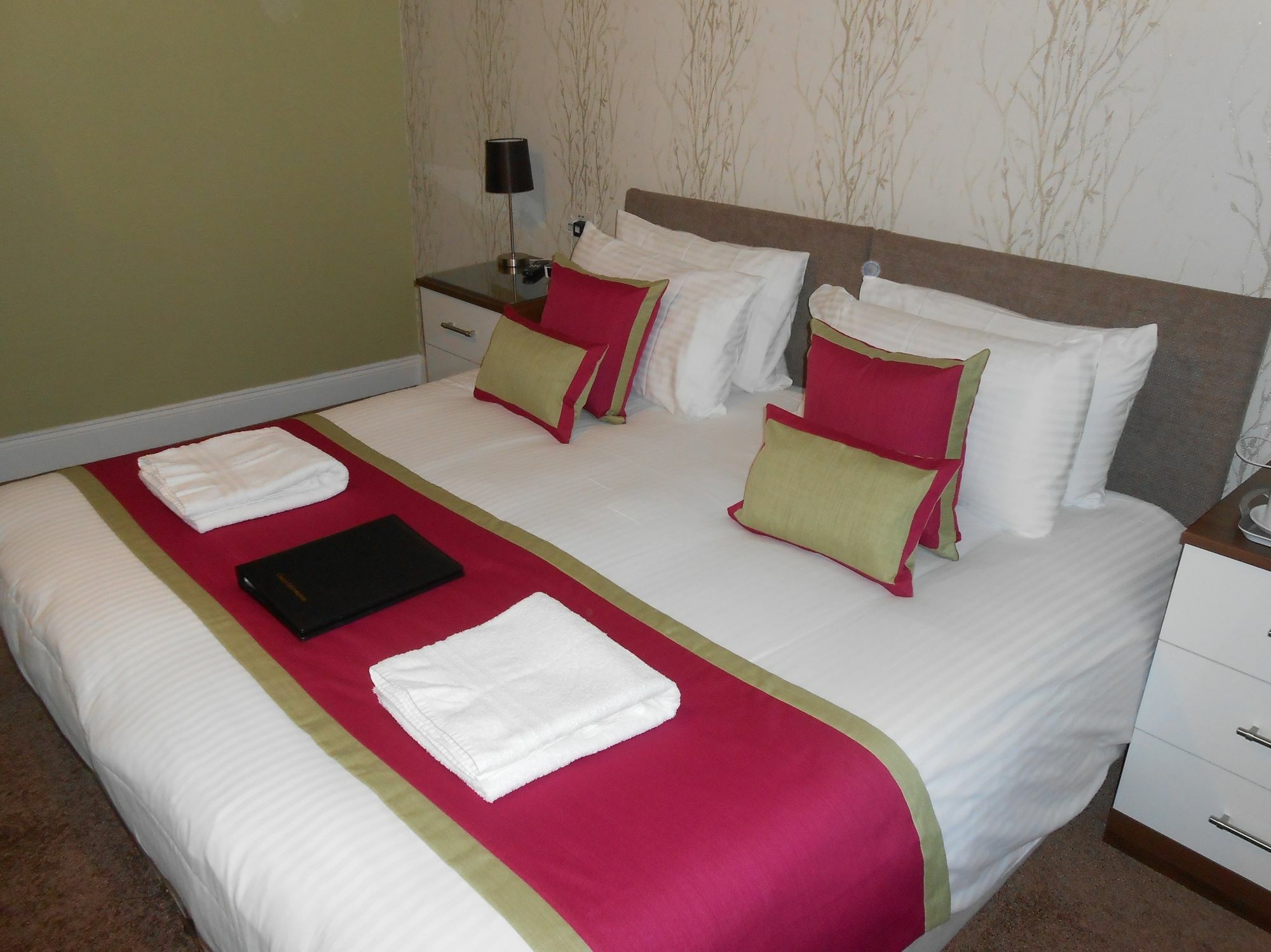Guest house Grosvenor House 4*