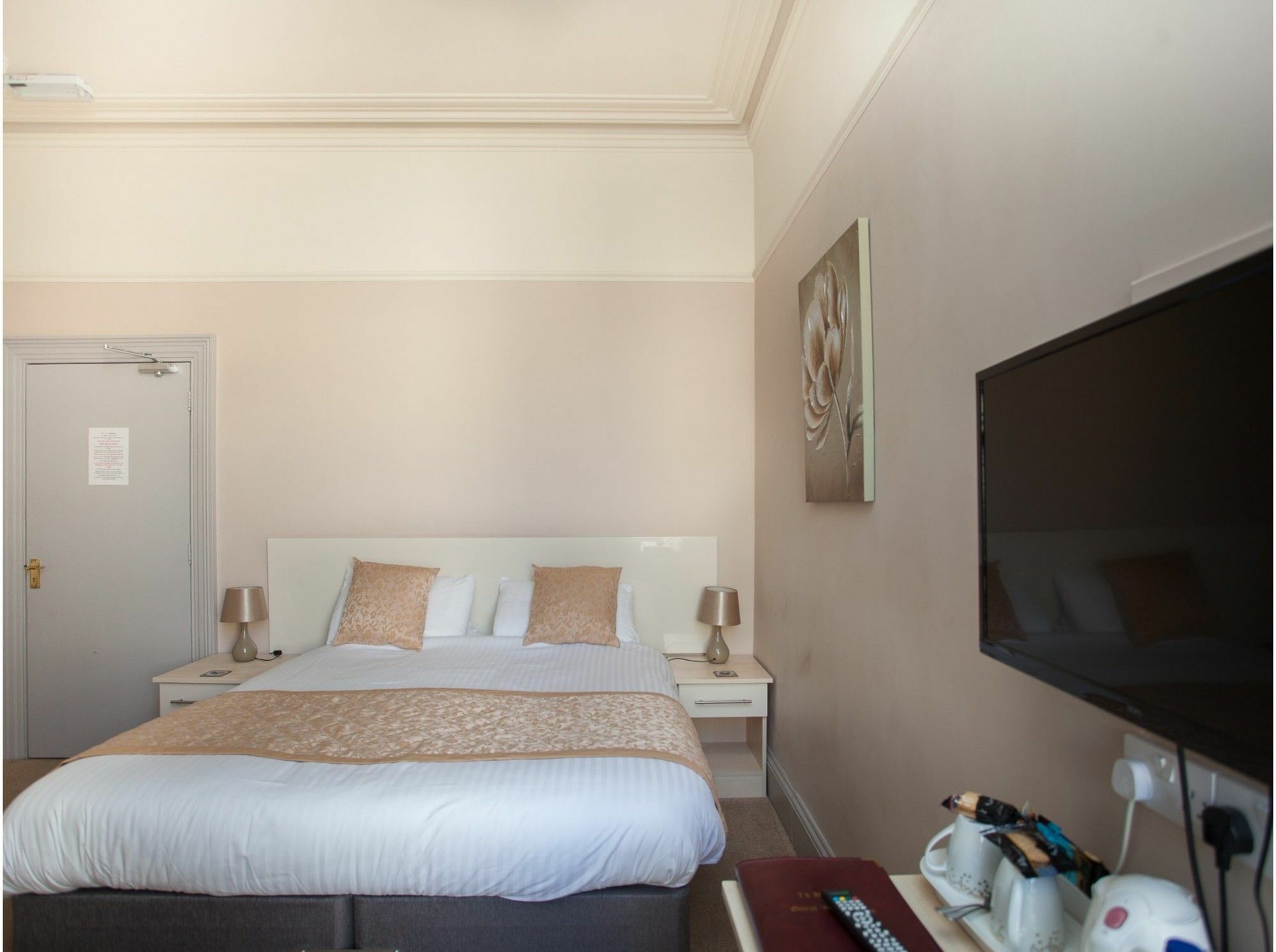 74 Belgravia Guest house