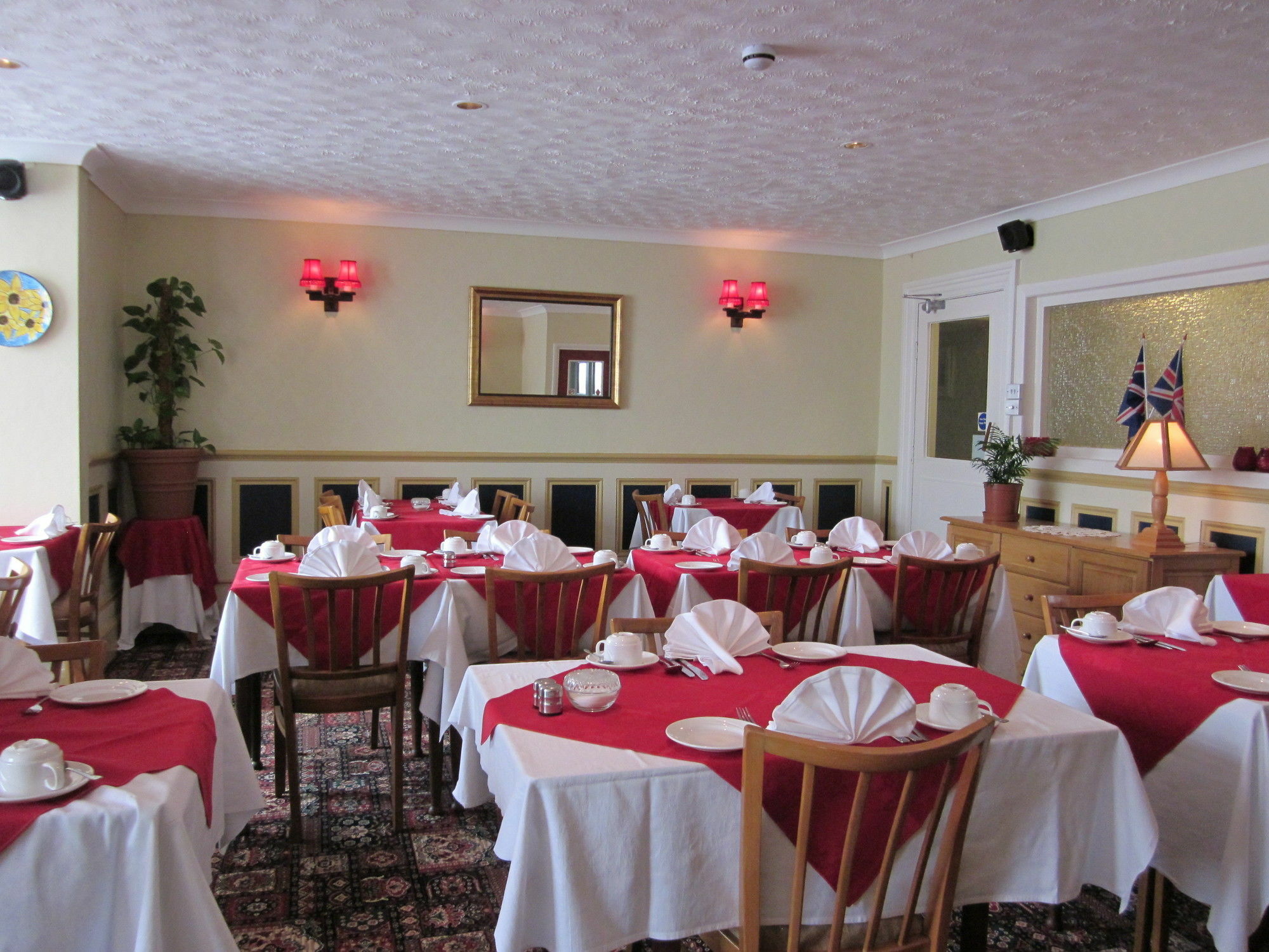Guest house Lindum 4*