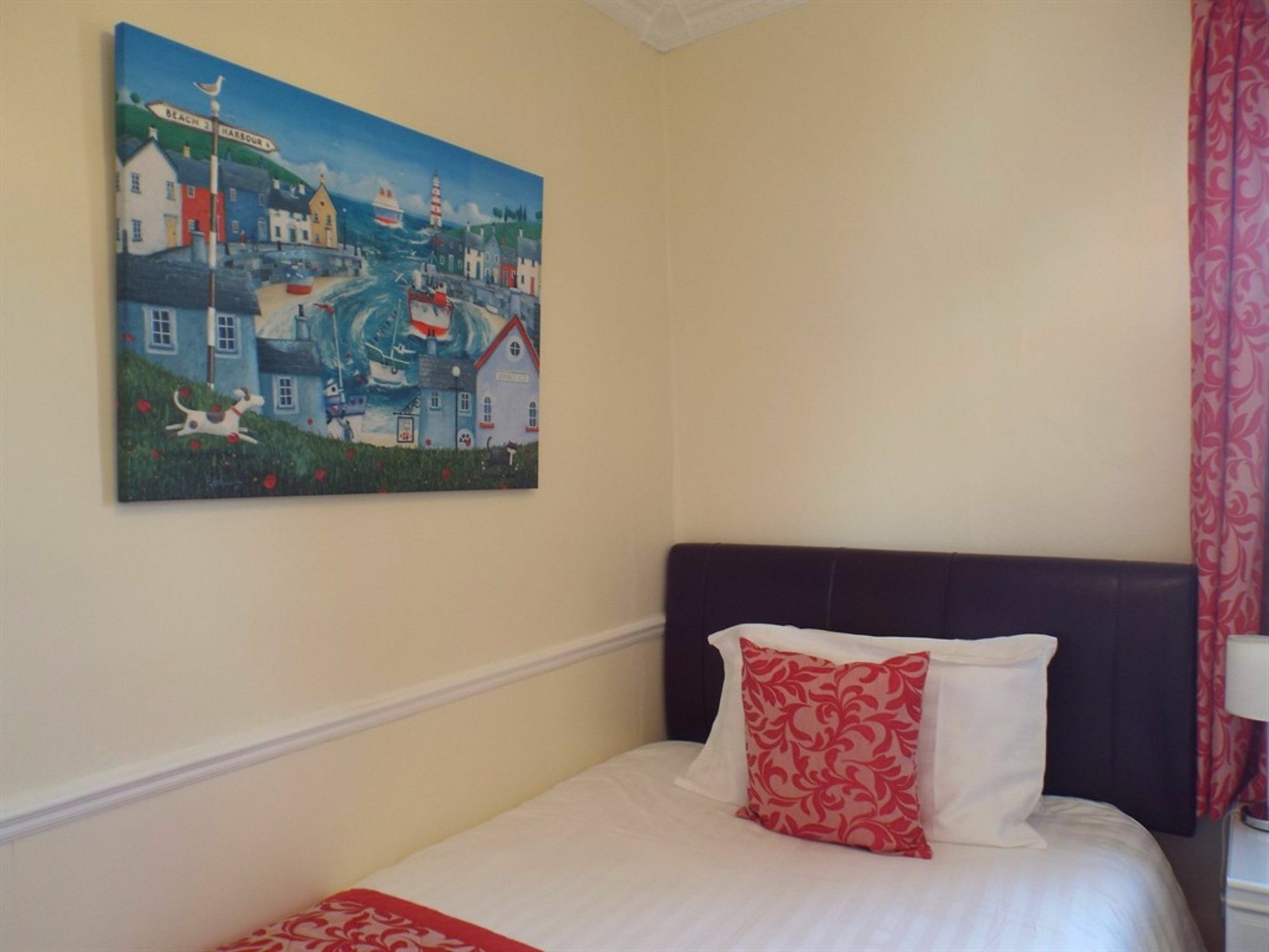 Guest house The Millbrook 4*