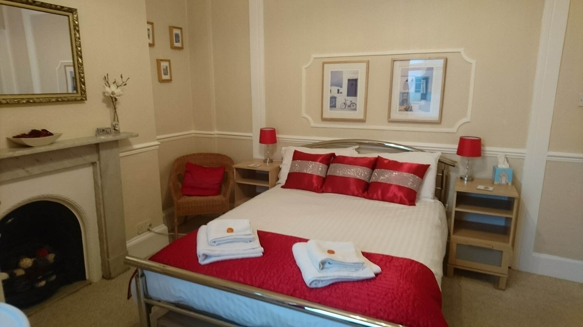 Guest house Lawnswood