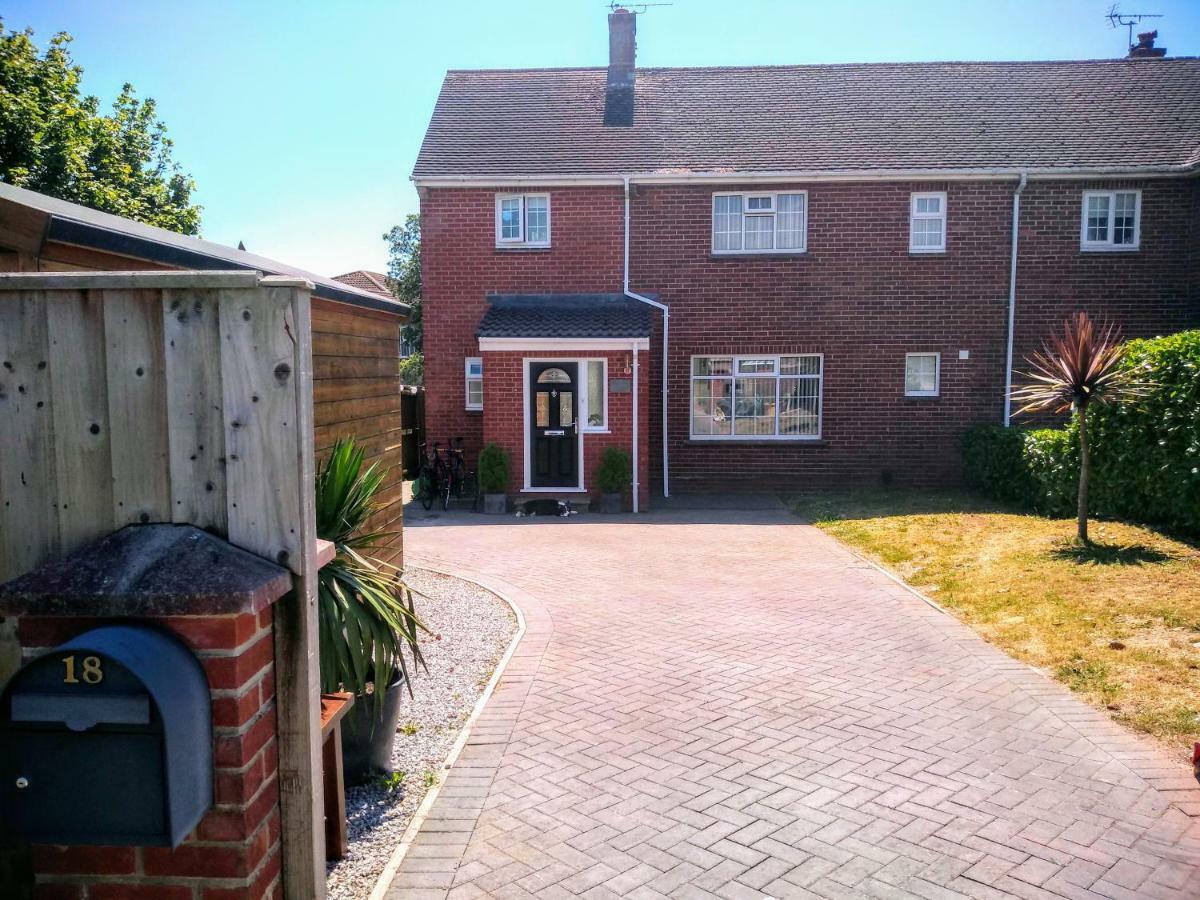 Lovely Private Ensuite Near Torbay Hospital *