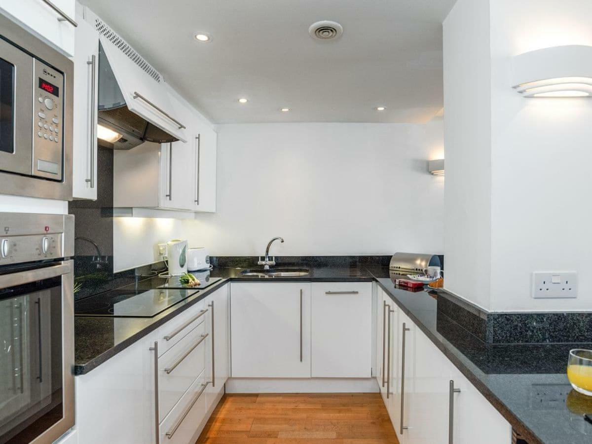 5 Queens Quay Apartment Torquay