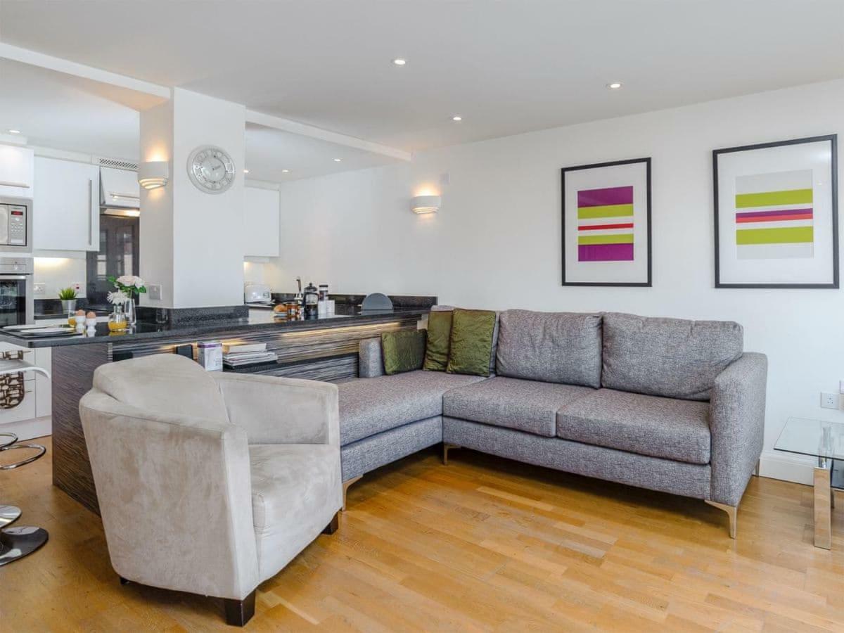 5 Queens Quay Torquay