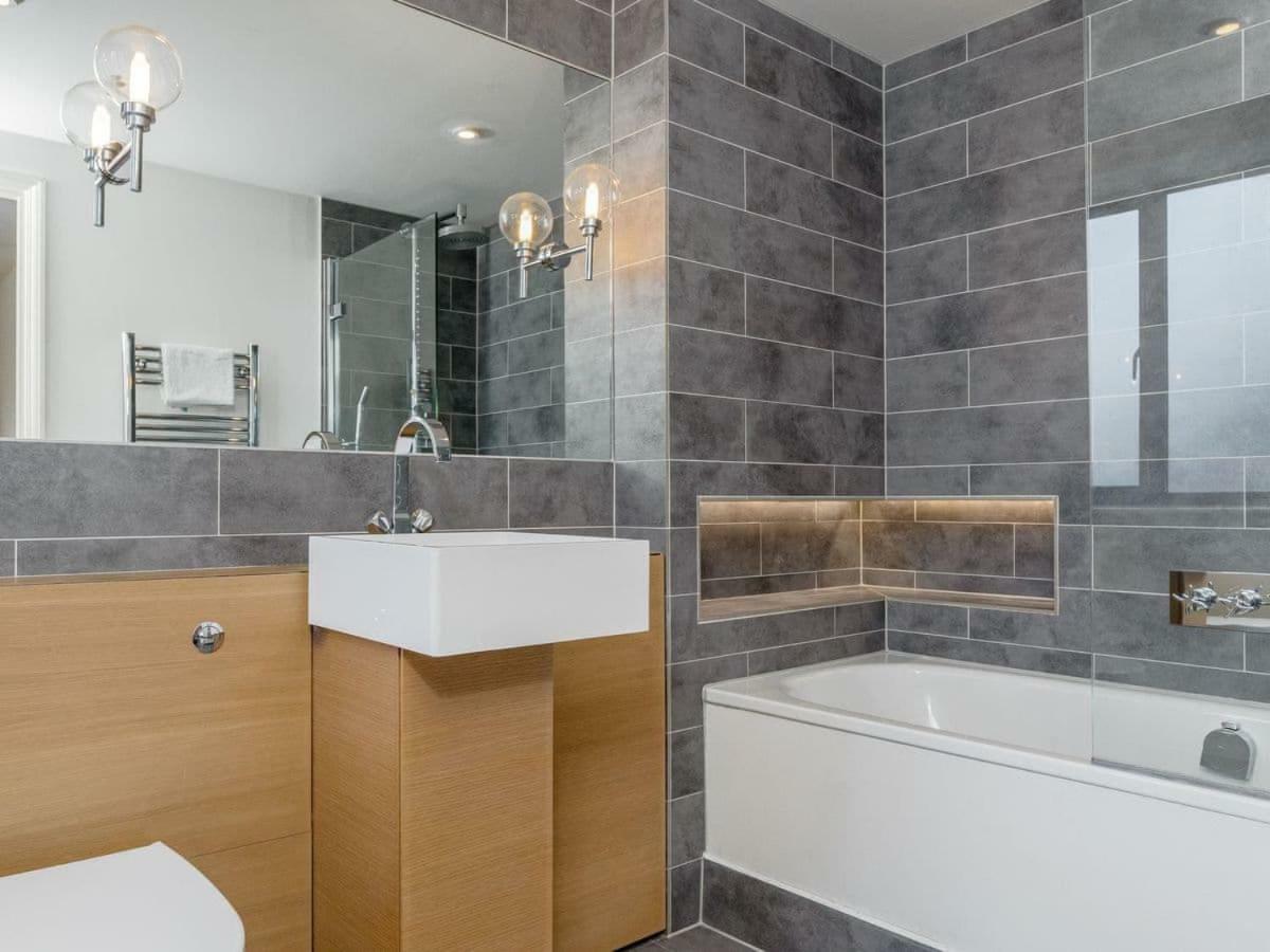 Apartment 5 Queens Quay *