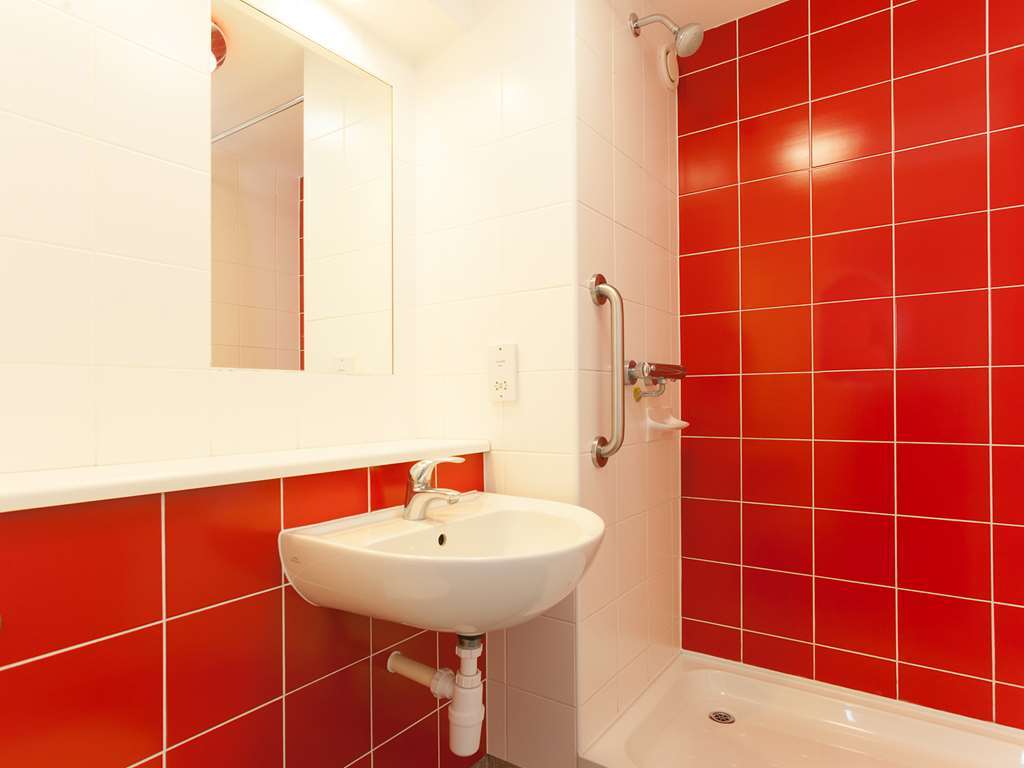 Travelodge Hotel 3*